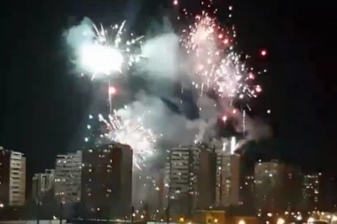 (VIDEO) NOVI BEOGRAD GOREO: BLOKOVI OKUPANI PLAMTEĆIM SJAJEM!