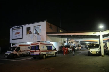 Hitna pomoć imala pune ruke posla: Oboreni pešaci i pet udesa obeležili noć u Beogradu