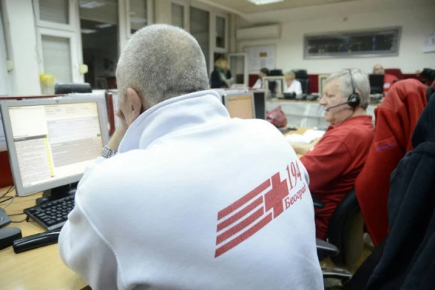 Dežurni telefoni u Hitnoj sinoć se usijali: Četiri intervencije na ulicama prestonice