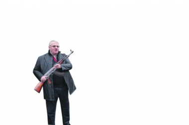 ISPOVEST ŠEŠELJA: Puškom sam jurio Gišku da ga UBIJEM!