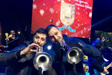 Dejan Petrović za Badnji dan svira u Kosovskoj Mitrovici!