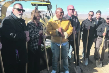 TAJSON SE HVALI: Moja marihuana biće najbolja!