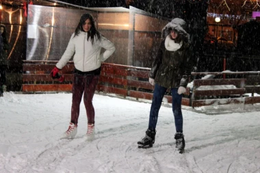 SNEG ZA BOŽIĆ - ALI SAMO U JAGODINI!