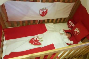 CRVENO-BELA LJUBAV: Đukanović se pohvalio izborom kreveca za ćerkicu