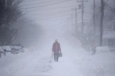 LEDENO VREME ODNELO PRVE ŽRTVE U SRBIJI: Pronađeni smrznuti pored puta!
