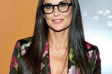 DEMI MUR IMA 30 GODINA MLAĐEG DEČKA!