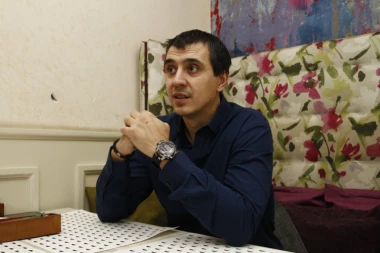 Pustio bradu i vidno smršao: Prijatelji i kolege zabrinuti za Marka Bulata!