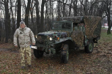 Lazanski o crnom koferu Vladimira Putina: Gde je predsednik Rusije, tu je i njegov najvažniji prtljag!