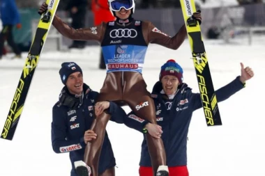 (VIDEO) Fenomenalni Štoh ispisao istoriju Novogodišnje skakaonice!