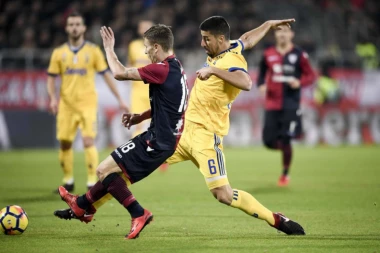 (VIDEO) Juve nastavio poteru za Napolijem: Bernardeski srušio tvrđavu Kaljarija!