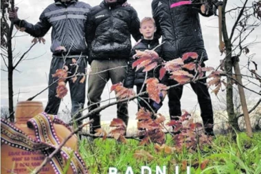 MATIĆ ZBOG BOŽIĆA POBEGAO MURINJU!