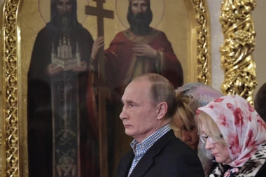 Putinova poruka pravoslavcima: UJEDINIMO SE SVI U MIRU!