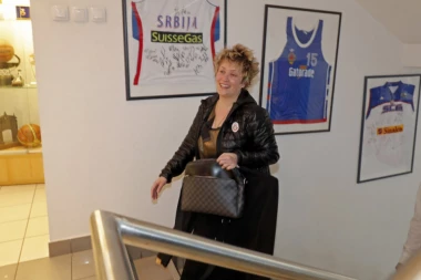 Sve za žensku košarku: Marina Maljković stigla u Srbiju lepim povodom!
