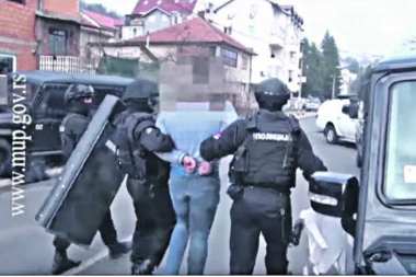 BOŽIDAR JOVIĆ IZ PRITVORA POSLAT NA ROBIJU: Božu Bildera jurili zbog saobraćajke