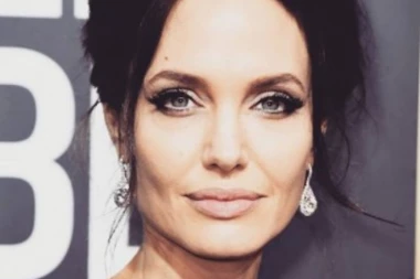 Anđelina Džoli na stubu srama - DOKAZ DA JE LJUBOMORA BOLEST!