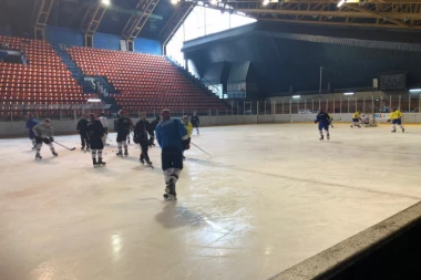 HOKEJ: Juniori Srbije spremni za SP, prvi duel protiv Hrvatske