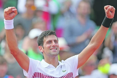 LAKAT NIJE 100 ODSTO ZDRAV! Đoković zabrinuo navijače pred početak AO!