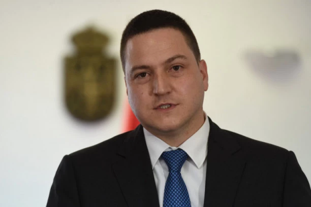 HITNO NAREĐENJE MINISTRA RUŽIĆA: Svi direktori osnovnih škola da produže vreme za prigovore na rezultate završnih ispita!