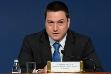 ĐACIMA 18. JANUARA KREĆE NASTAVA, ALI DA LI SE VRAĆAJU I U ŠKOLSKE KLUPE! U opticaju dva modela, evo koji je realniji!