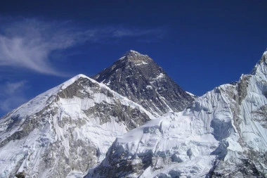 (VIDEO) Ni Mont Everest nije što je nekad bio: NASA snimila vegetaciju  na visini između 4.150 do 6.000 metara, klima je zvanično "prsla"