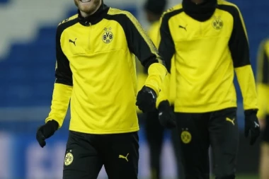 Crveno - bela strana Moskve na nogama: Spartak potpisao svetskog šampiona!