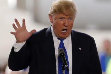 TRAMP OPLEO PO EU SAVEZNICIMA: Niste fer, dajte više novca za NATO