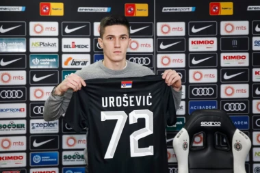 (VIDEO) Ovu NEPRIJATNU "INICIJACIJU" moraju da prođu svi FUDBALERI PARTIZANA!