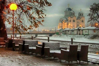 KO JE VEĆI SRBENDA U VALJEVU?! Radikali hoće da slave Srpsku na trgu, a grad već sve organizovao!