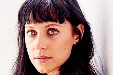 POZNATA GLUMICA POGINULA U STRAVIČNOJ SAOBRAĆAJKI