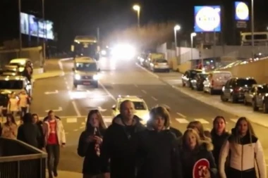 (VIDEO) Pogledajte dolazak srpskih rukometaša u Spaladium arenu