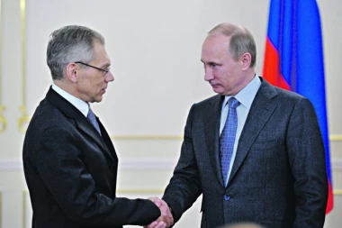 DOLAZI PUTINOV TERMINATOR: PREDSEDNIK VUČIĆ POTVRDIO PISANJE SRPSKOG TELEGRAFA