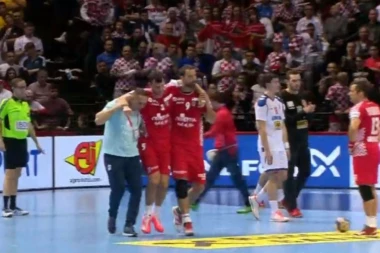 GEST ZA SVAKU POHVALU: Hrvat se povredio, a srpski rukometaši odmah skočili da mu pomognu