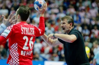 Cvetković: Imali smo utakmicu u rukama, SUDIJA POGURAO ISLAND!