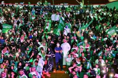 (VIDEO) ISTORIJSKA ODLUKA U ARABIJI: Po prvi put žene mogu na fudbalske utakmice, Mažić delio pravdu