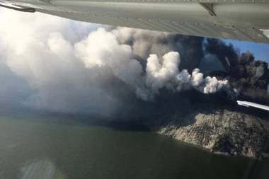 Eruptirao vulkan: HITNA EVAKUACIJA!