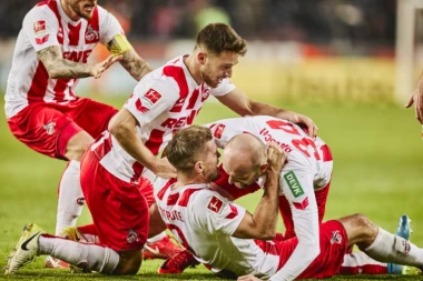 (VIDEO) Debakl Šalkea u Kelnu: "Jarčevi" slavili sa pola snage uz katastrofalnu reakciju budućeg golmana Bajerna!