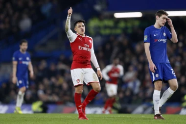 NASTAVLJA SE SAPUNICA: Sančezov transfer u Junajted zavisi od Mihtarjana