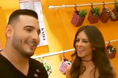 (FOTO) ISTI MAMA: Darka isprovocirali da mu NASLEDNIK liči na bivšu suprugu, njegova reakcija će vas IZNENADITI!