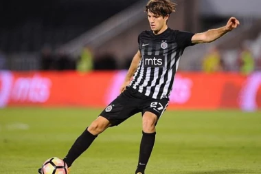 Kosović se vraća na teren: Jedva čekam da stanem uz aut liniju!