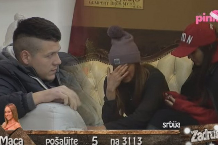 ISPLIVALA SLOBINA TAJNA PREPISKA SA MALOLETNICOM, KIJA SLOMLJENA!