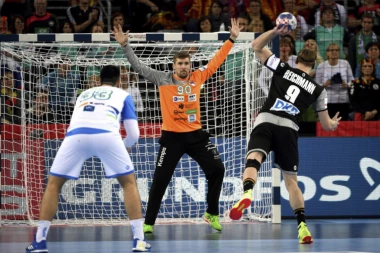 (VIDEO) Evo zašto su arbitri dosudili sedmerac Nemcima protiv Slovenije