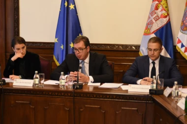 Večeras će biti prikazane fotografije MONSTRUOZNIH ZLOČINA: U toku sednica Saveta za nacionalnu bezbednost, sledi obraćanje!