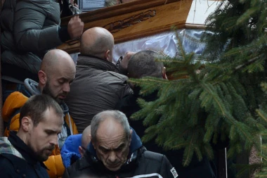 IVANOVIĆA ĆE SAHRANITI PORED CUNETA I BATE ŽIVOJINOVIĆA!