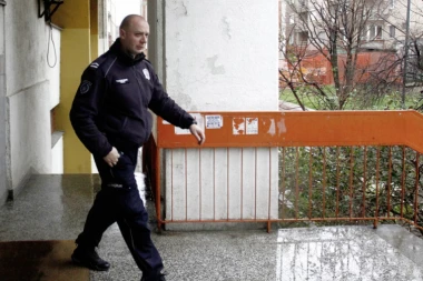 Jezivo samoubistvo na Zvezdari! Žena skočila sa 45 metara visine, ostala na pločniku mrtva