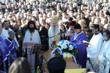 (FOTO, VIDEO) IMA BOGA, PRONAĆI ĆEMO ZLIKOVCA, TI SI SVOJE ODSLUŽIO: Srbija ispratila Olivera Ivanovića