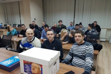 Lista "Dr Vojislav Šešelj" pod BROJEM DVA na izbore!