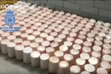 (VIDEO) PALI SA 745 KILOGRAMA KOKAINA: Kada vidite gde su sakrili, ZANEMEĆETE!