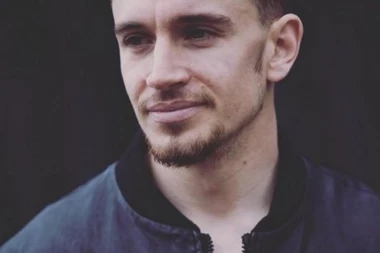 Poslao devojci poruku "Upravo su me izboli", i UMRO NA ULICI!