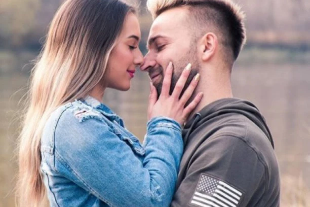 OŽENIO SE BRAT TEODORE DŽEHVEROVIĆ: Mama Goca puca od sreće, pevačica ima tremu, A SAVA NAZDRAVLJA SA KUMOVIMA NA NAJSREĆNIJI DAN! (FOTO)