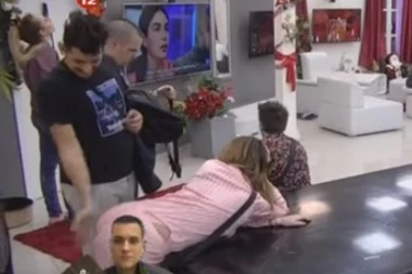 ŠOKIRALA region! Isplivao cenovnik bivše zadrugarke: Evo koliko košta zadovoljstvo koje vam pruža!